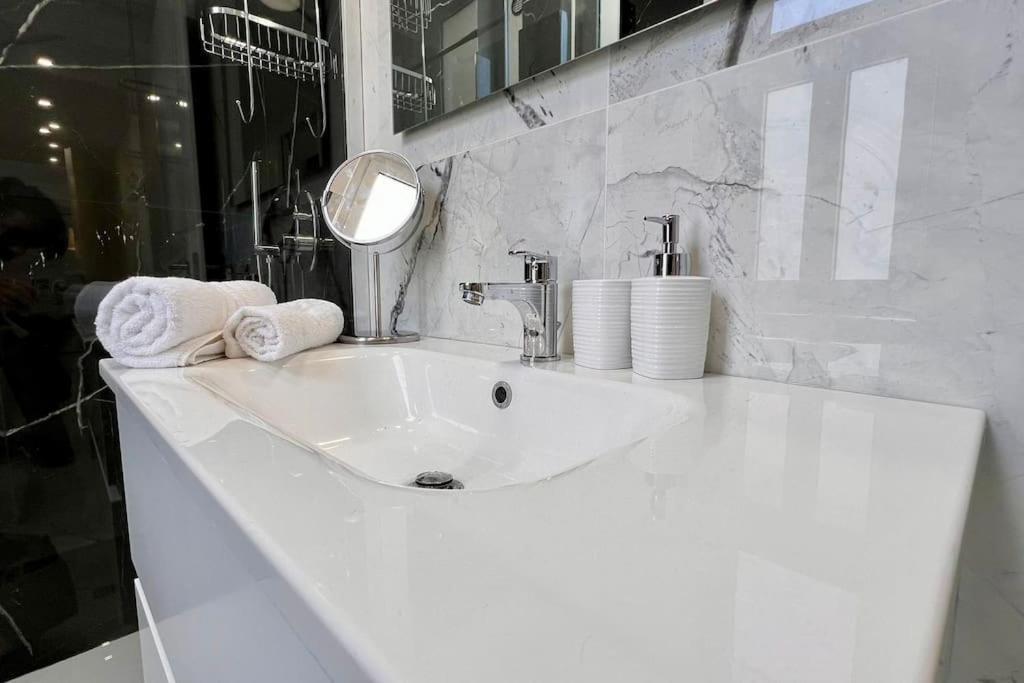 Apartament Urban House - Modern Flat Navigli Milan Center Zewnętrze zdjęcie