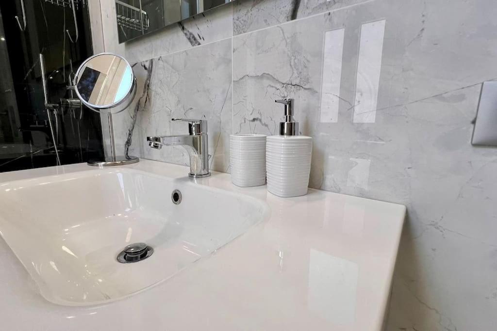 Apartament Urban House - Modern Flat Navigli Milan Center Zewnętrze zdjęcie